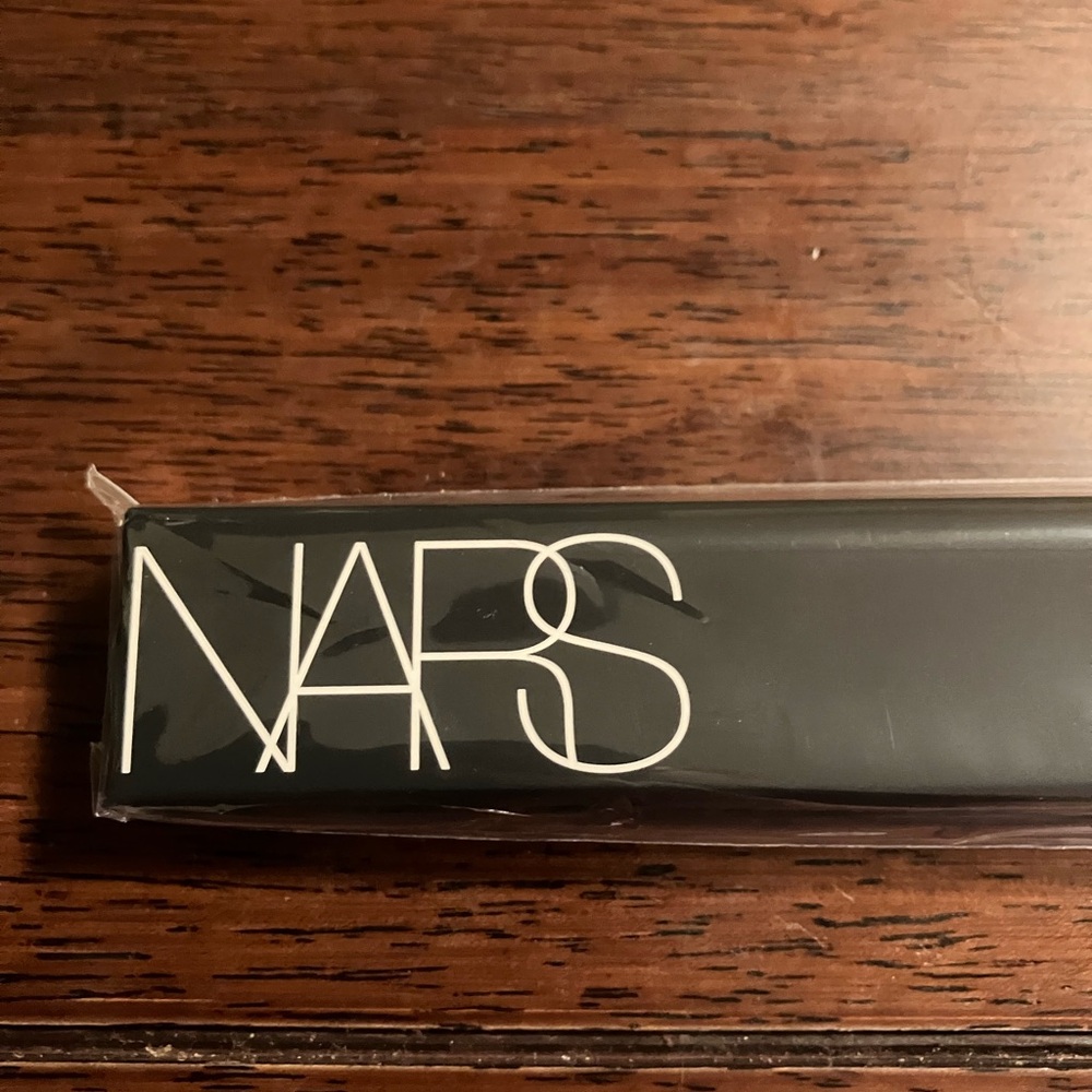 Nars #25 Smudge Brush New In Box.